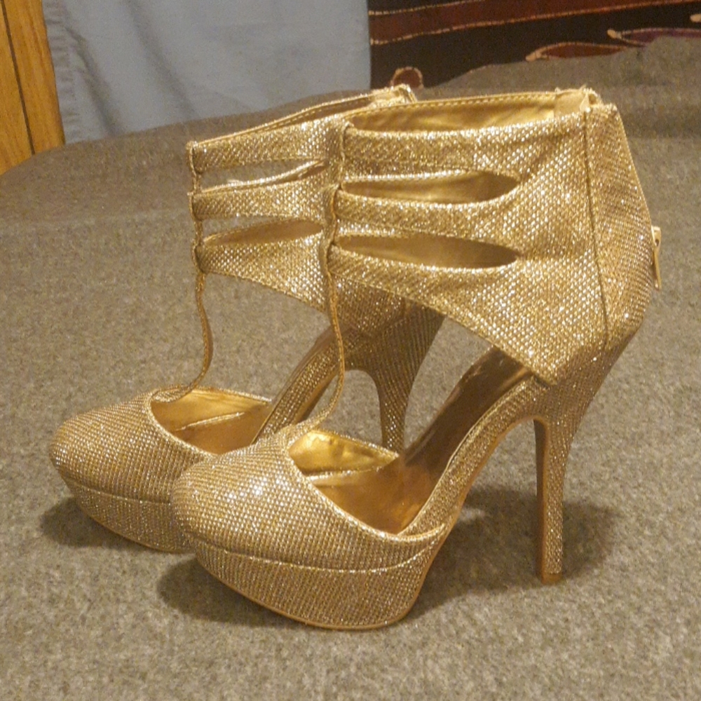 Womens high heels - Picture 2 of 4